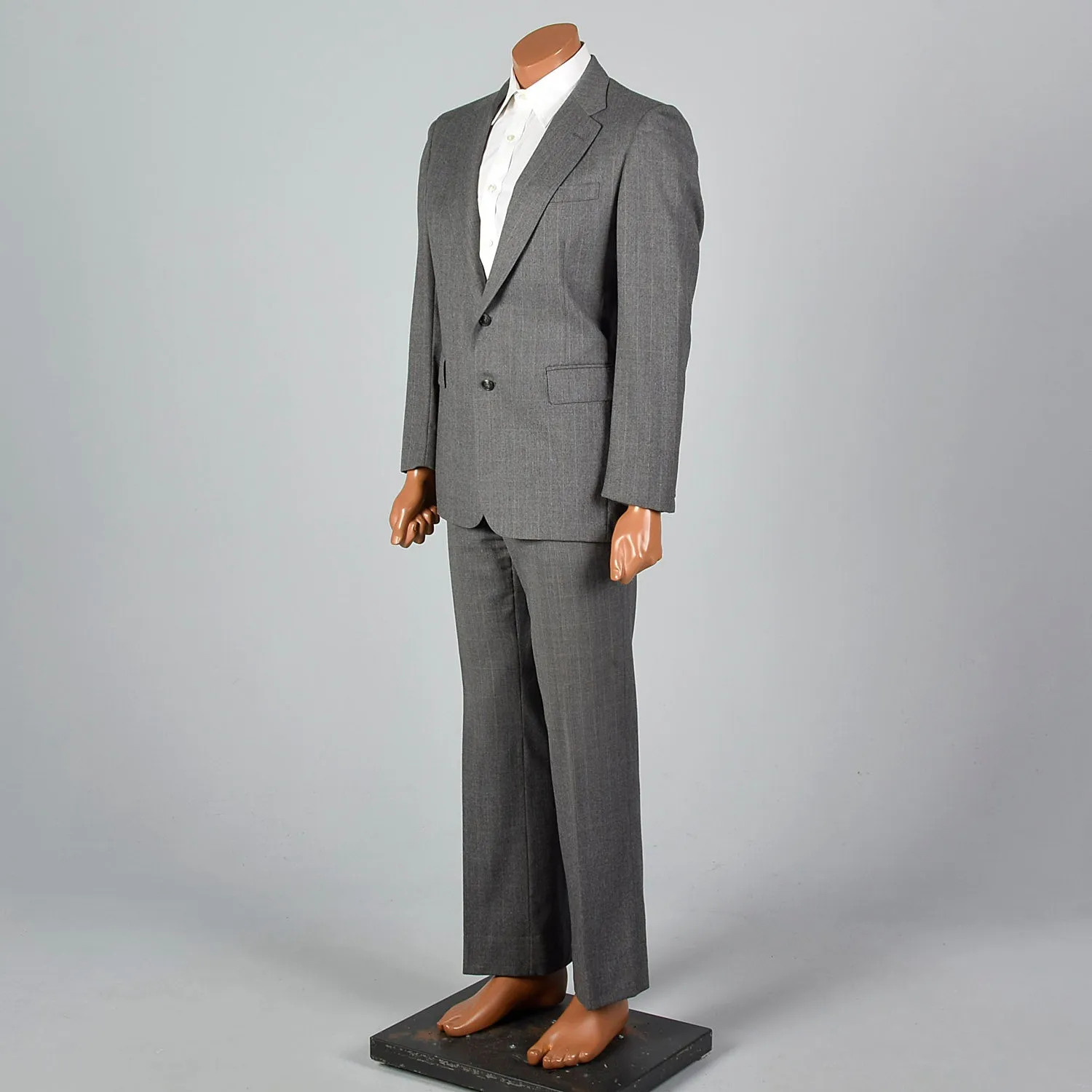 Medium 1970s Gray Windowpane Plaid Suit