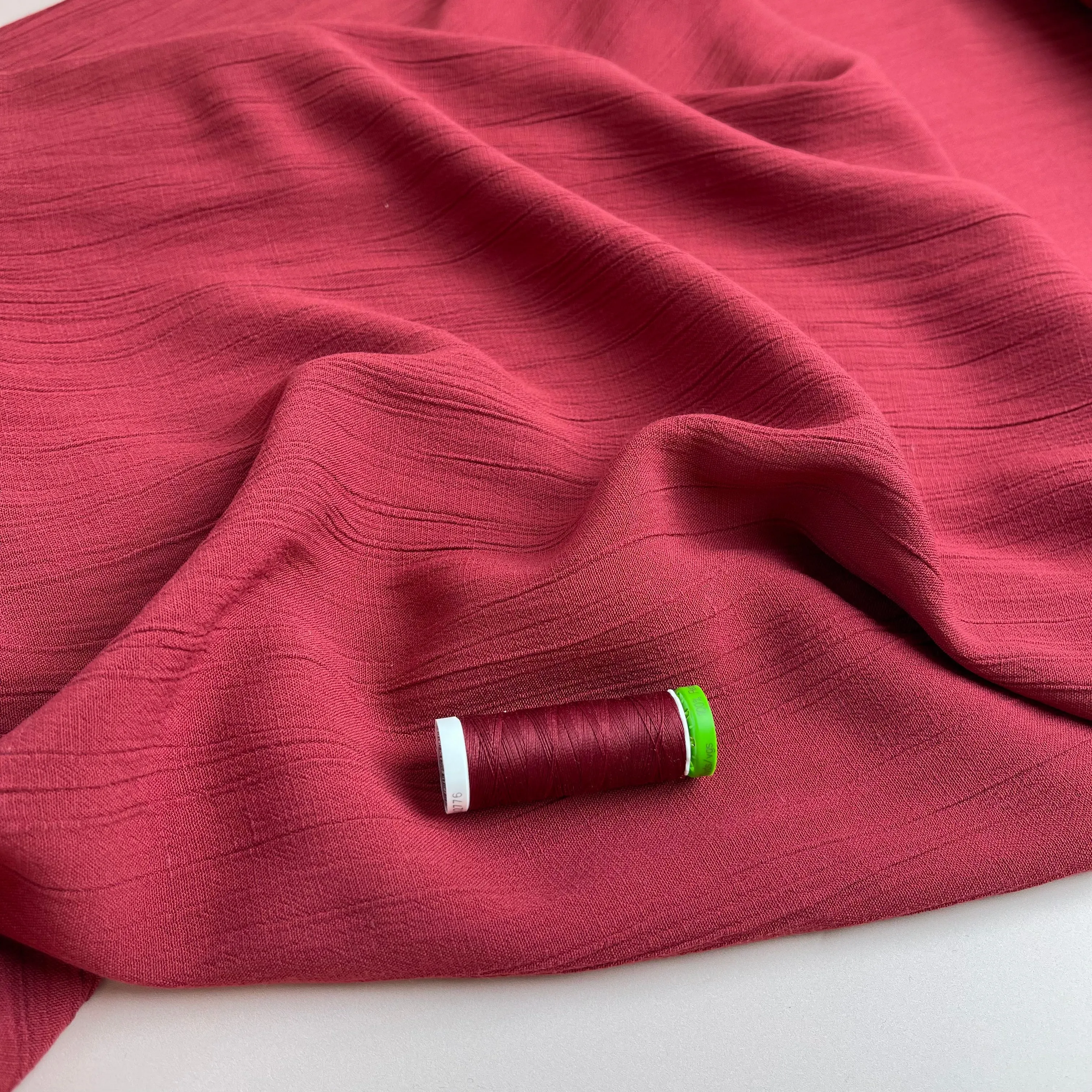 REMNANT 0.32 metre - Crinkle Viscose Linen Blend Fabric in Red